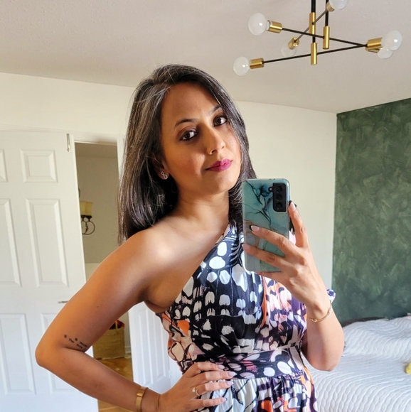 Meet your Posher, Charu - Picture 1 of 1